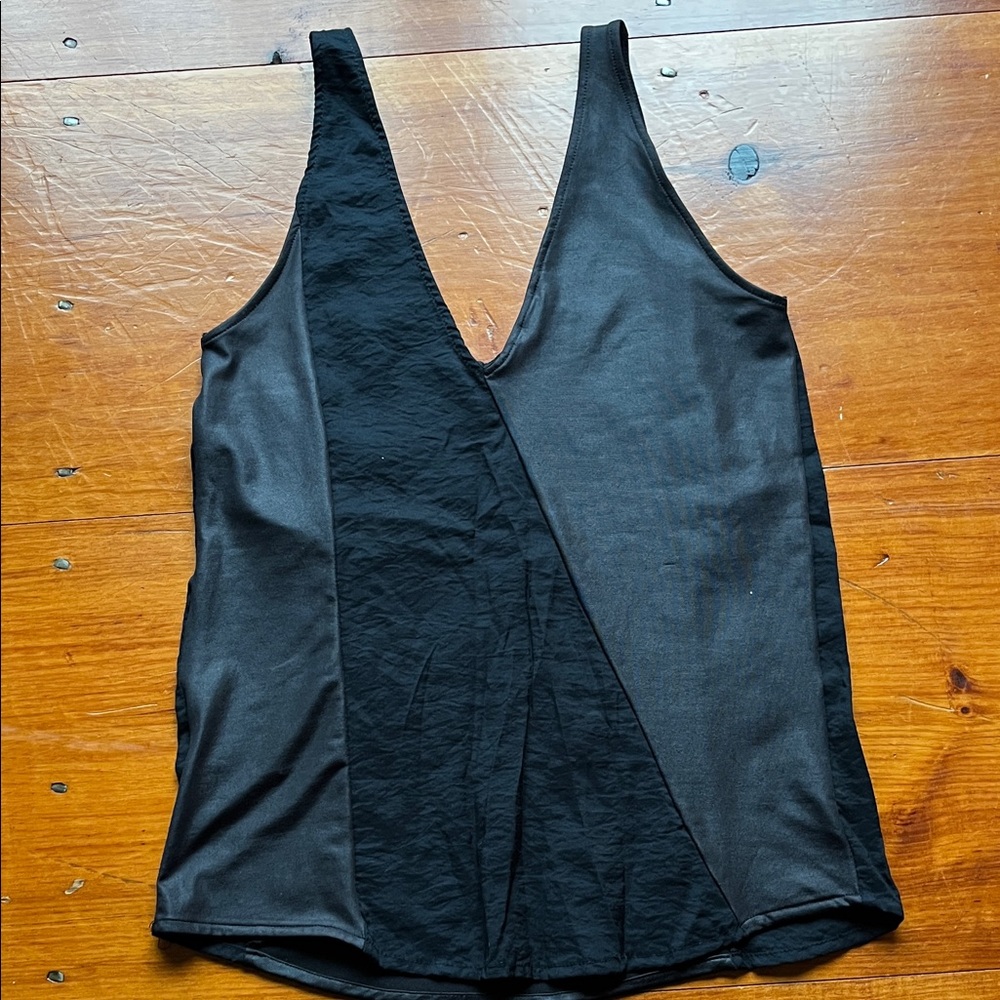 H&M Top - Picture 2 of 7